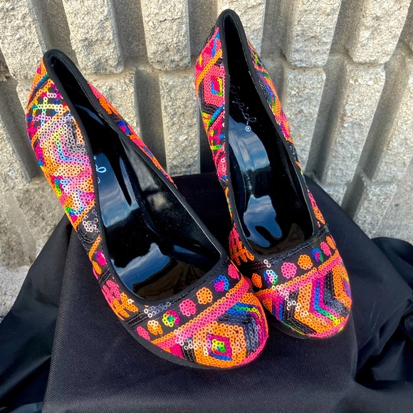Colourful Sequin Heels in Size 6.5 Qupid Branded - Picture 3 of 5